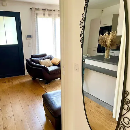 Apartment Paisible Marolles-en-Brie
